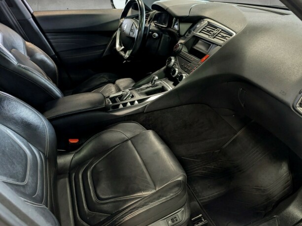 citroen-ds5-diesel-2012-big-19