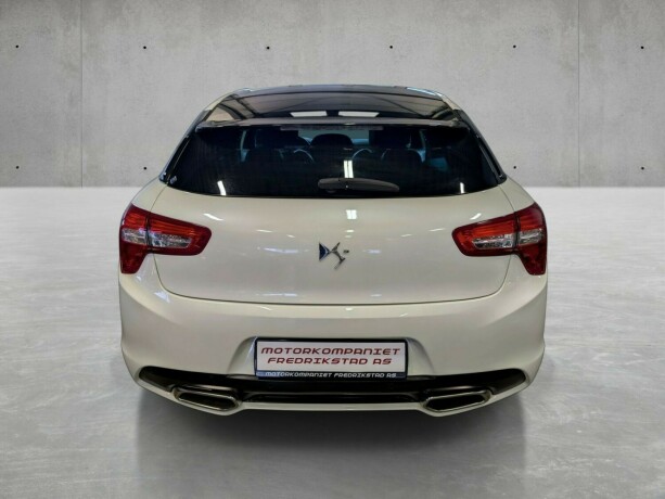 citroen-ds5-diesel-2012-big-10