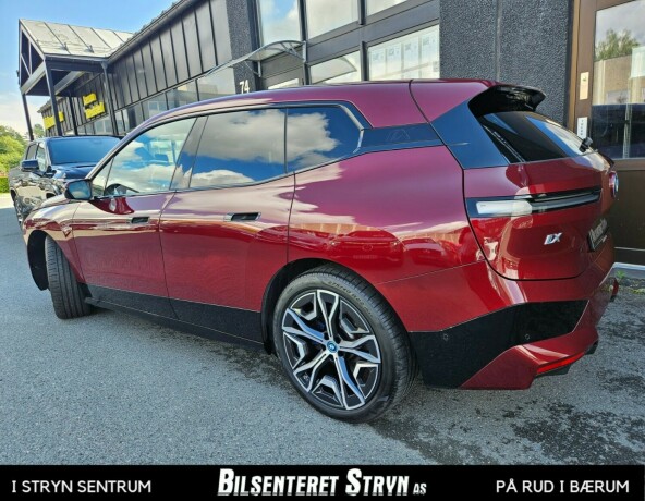 bmw-ix-xdrive-50-elektrisitet-2023-big-4