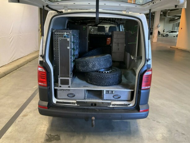 volkswagen-transporter-diesel-2020-big-7
