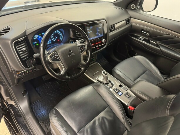 mitsubishi-outlander-elektrisitetbensin-2019-big-7