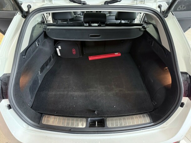 kia-optima-plug-in-petrol-2018-big-39