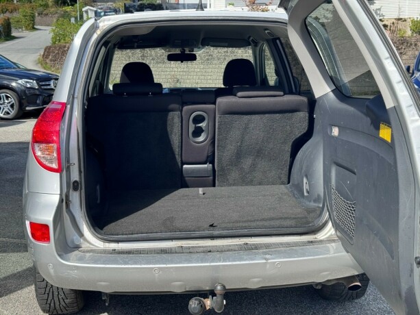 toyota-rav4-diesel-2008-big-6