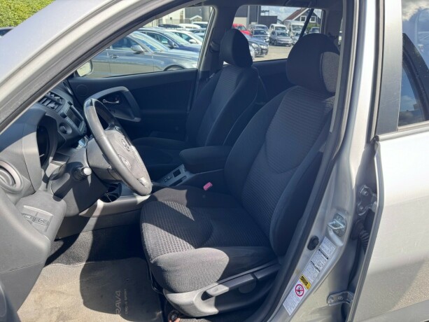 toyota-rav4-diesel-2008-big-7