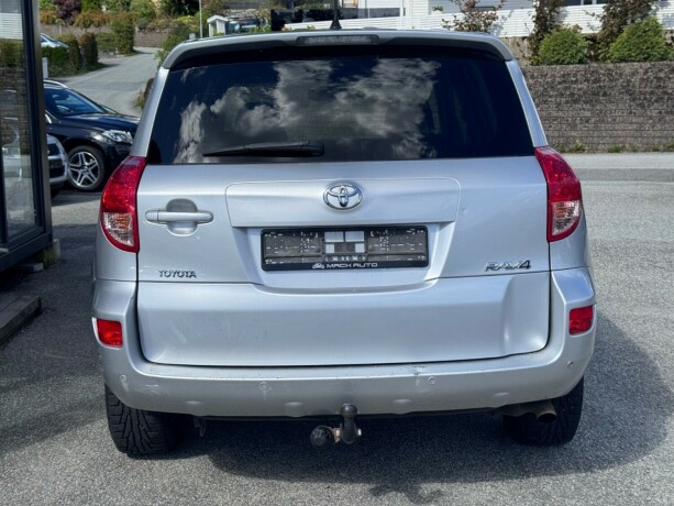 toyota-rav4-diesel-2008-big-3