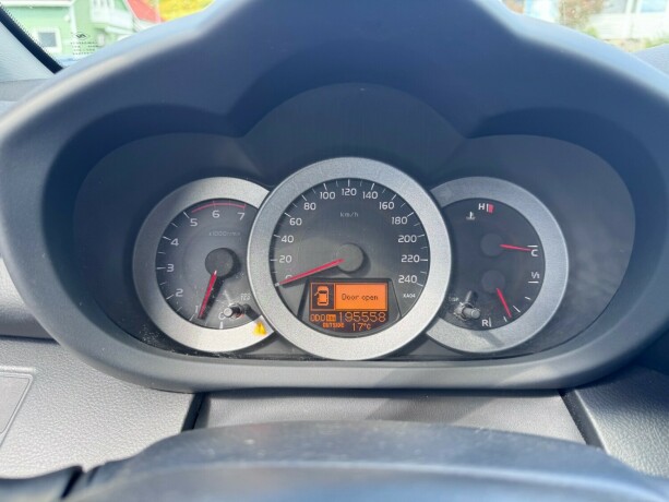 toyota-rav4-diesel-2008-big-16