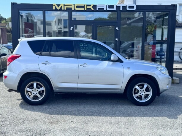 toyota-rav4-diesel-2008-big-1