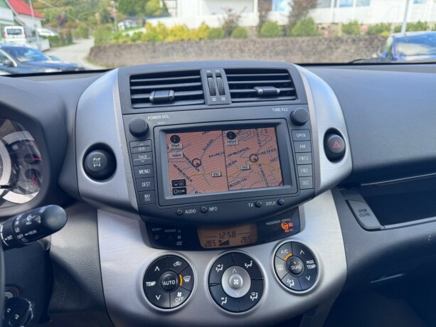 toyota-rav4-diesel-2008-big-14