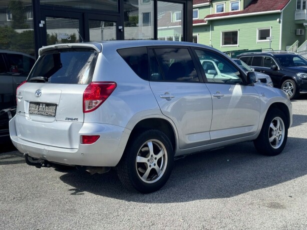 toyota-rav4-diesel-2008-big-2