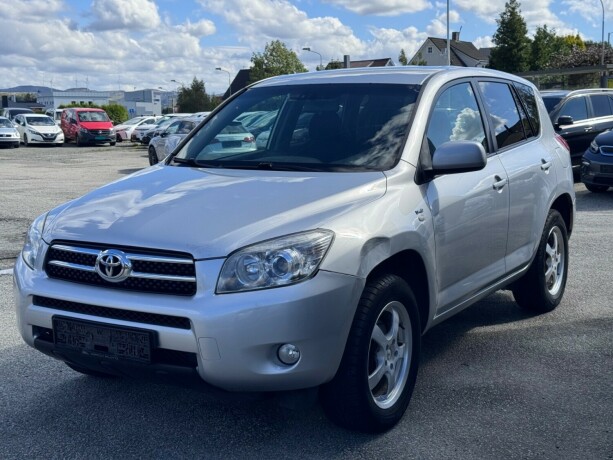 toyota-rav4-diesel-2008-big-5