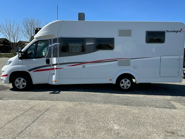 capron-t67t448t743-diesel-2017-big-7