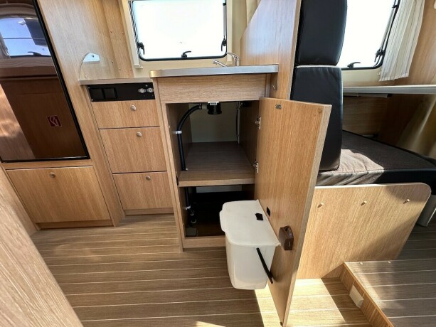 capron-t67t448t743-diesel-2017-big-34