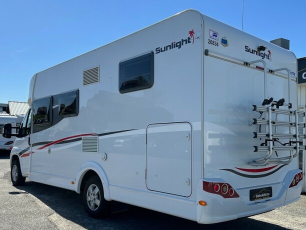 capron-t67t448t743-diesel-2017-big-6