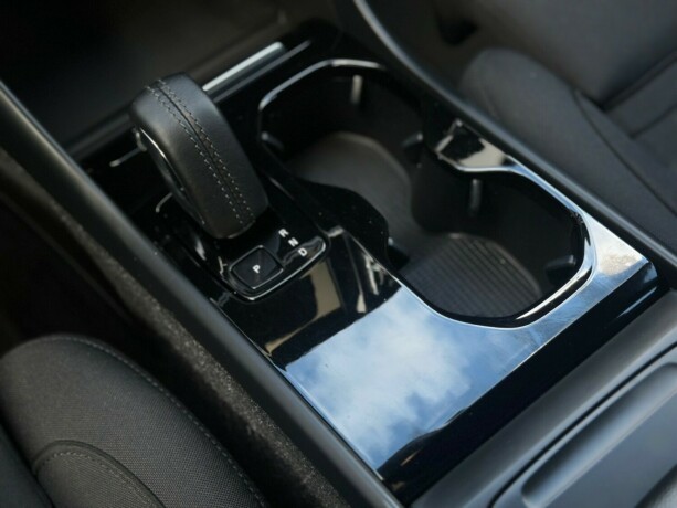 volvo-xc-40-elektrisitet-2021-big-17