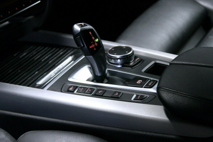 bmw-x5-elektrisitetbensin-2016-big-13