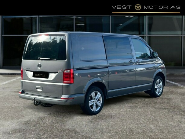 volkswagen-transporter-diesel-2018-big-7