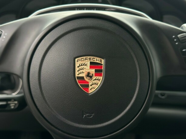 porsche-panamera-bensin-2011-big-24