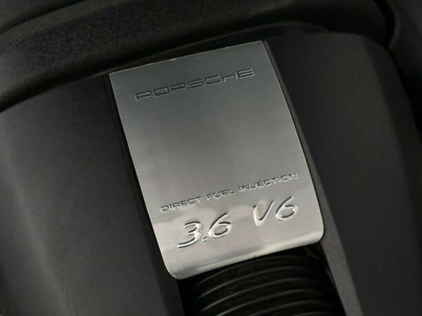 porsche-panamera-bensin-2011-big-35