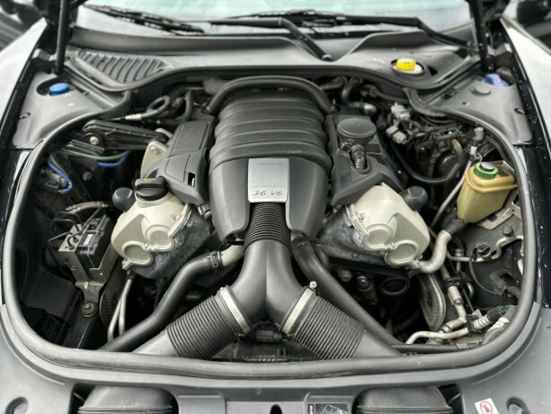 porsche-panamera-bensin-2011-big-34