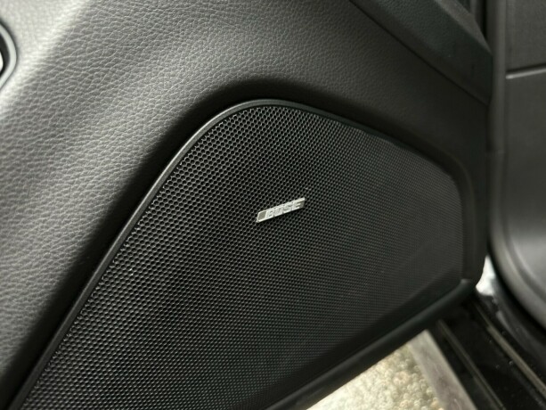 porsche-panamera-bensin-2011-big-27