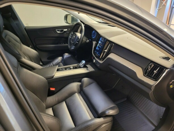 volvo-xc-60-elektrisitetbensin-2020-big-15