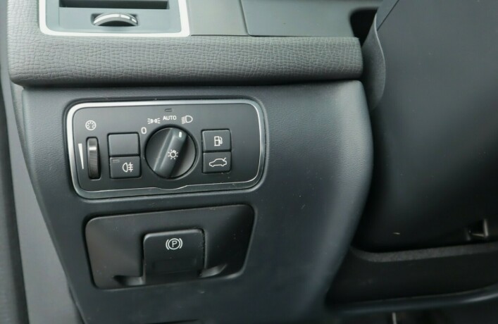 volvo-xc-60-diesel-2016-big-19
