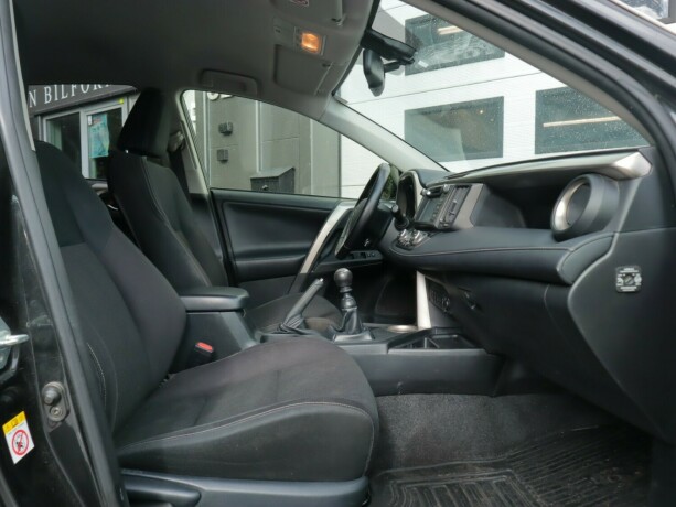 toyota-rav4-diesel-2014-big-10