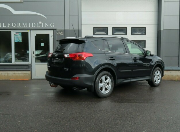 toyota-rav4-diesel-2014-big-1