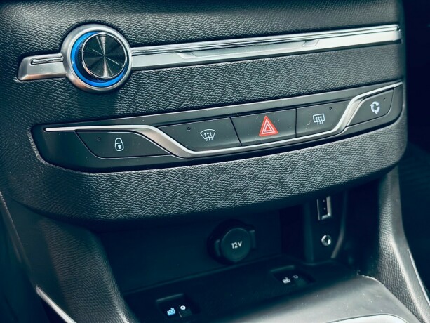 peugeot-308-diesel-2015-big-24