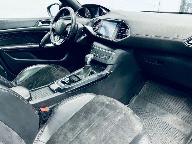peugeot-308-diesel-2015-big-15