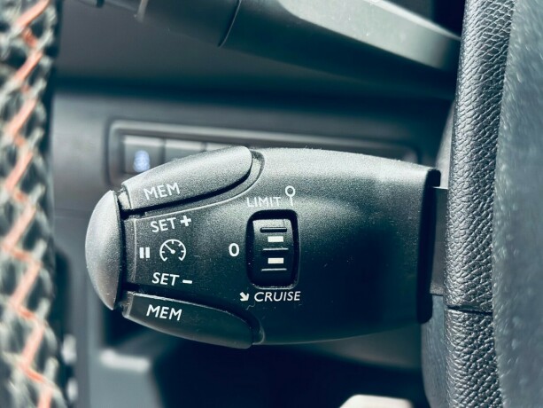 peugeot-308-diesel-2015-big-21