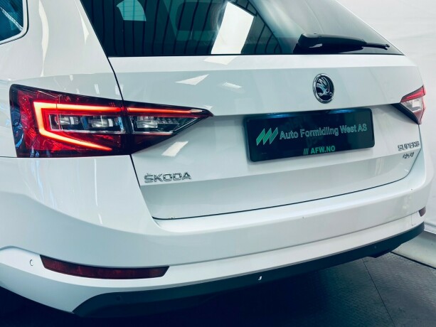 skoda-superb-diesel-2016-big-6