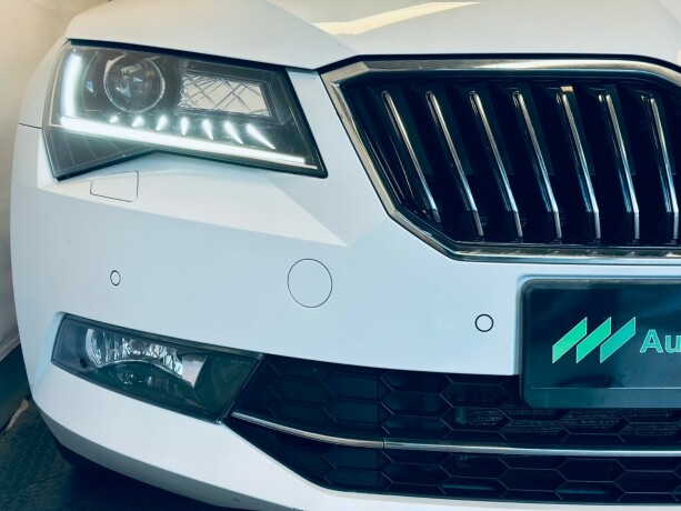 skoda-superb-diesel-2016-big-33