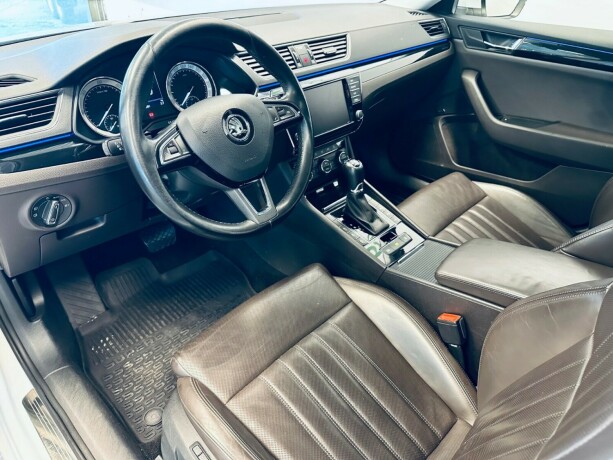skoda-superb-diesel-2016-big-12