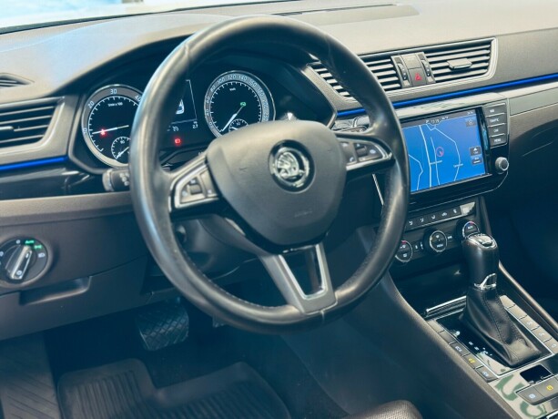 skoda-superb-diesel-2016-big-11