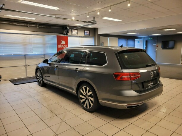 volkswagen-passat-elektrisitetbensin-2017-big-5