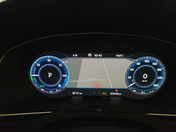 volkswagen-passat-elektrisitetbensin-2017-big-28