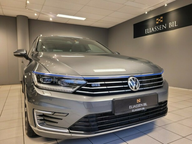volkswagen-passat-elektrisitetbensin-2017-big-8