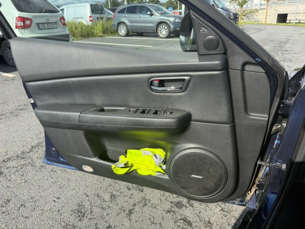 mazda-6-diesel-2012-big-17