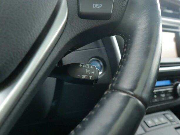 toyota-auris-bensin-2013-big-15