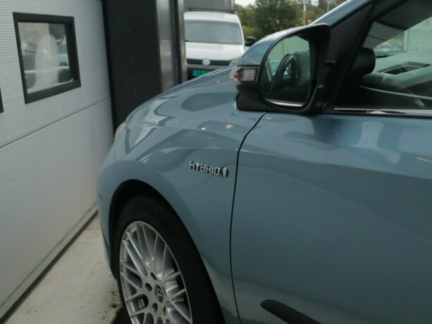 toyota-auris-bensin-2013-big-9