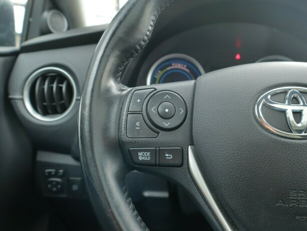 toyota-auris-bensin-2013-big-17