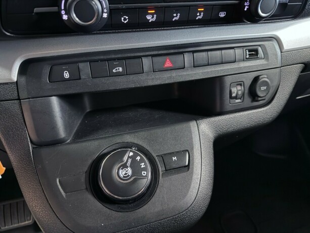 peugeot-expert-diesel-2022-big-15