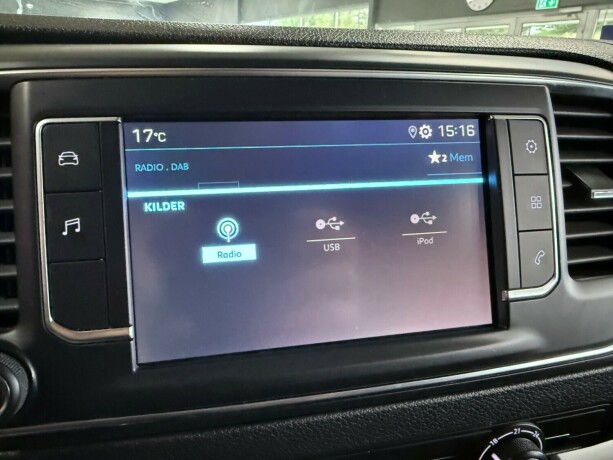 peugeot-expert-diesel-2022-big-18