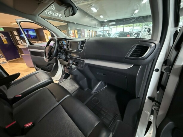 peugeot-expert-diesel-2022-big-24