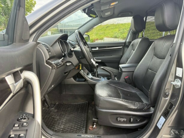 kia-sorento-diesel-2011-big-15