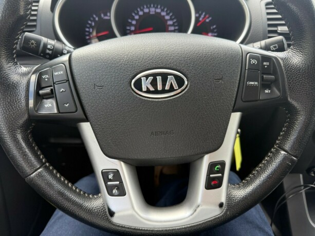 kia-sorento-diesel-2011-big-26