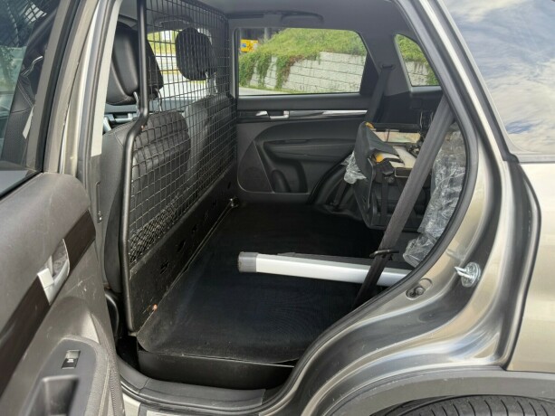 kia-sorento-diesel-2011-big-13