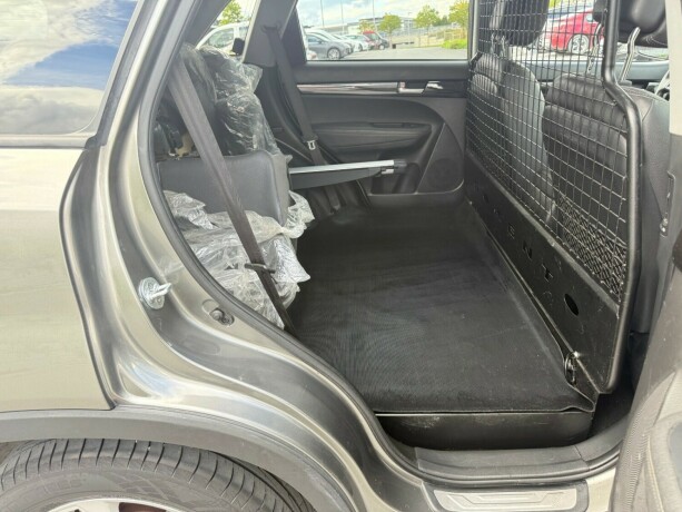 kia-sorento-diesel-2011-big-10