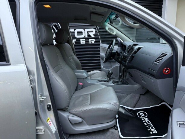 toyota-hilux-diesel-2010-big-27